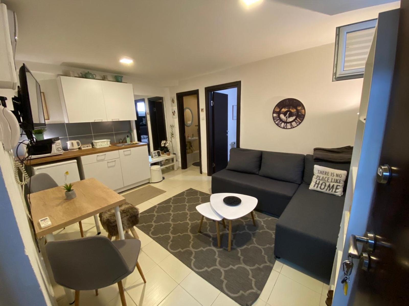 N6 Apartment Újvidék Kültér fotó