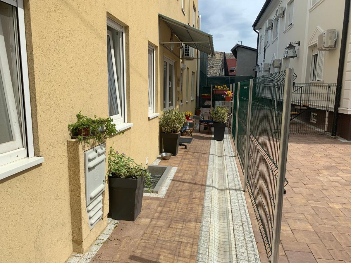 N6 Apartment Újvidék Kültér fotó